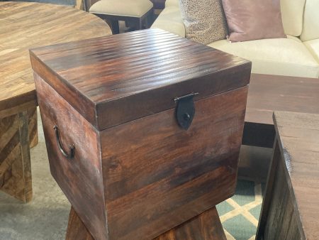 Reclaimed Storage Trunk For Cheap