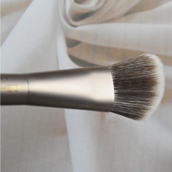 Naked Flushed Double-Ended  Makeup Brush Discount