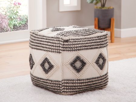 Dalia Accent Pouf Online Hot Sale